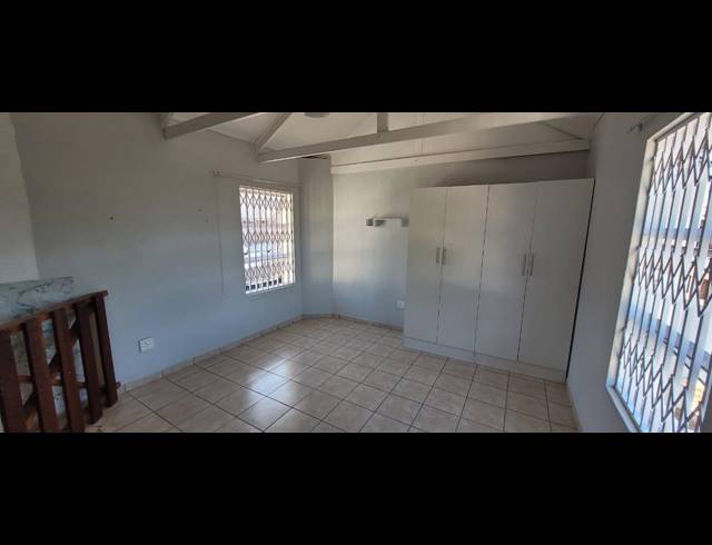 1 BEDROOM APARTMENT TO LET IN PELHAM